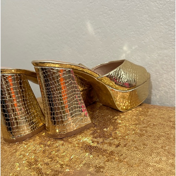 Gold Crocodile Embossed Chunky Platform Mules 4 inches size 40 - Picture 9 of 14